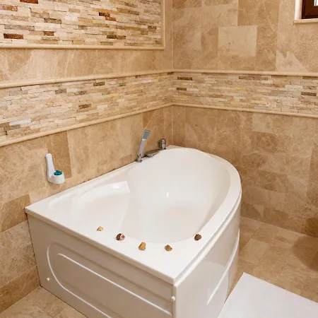מלון Italia Boutique 3*