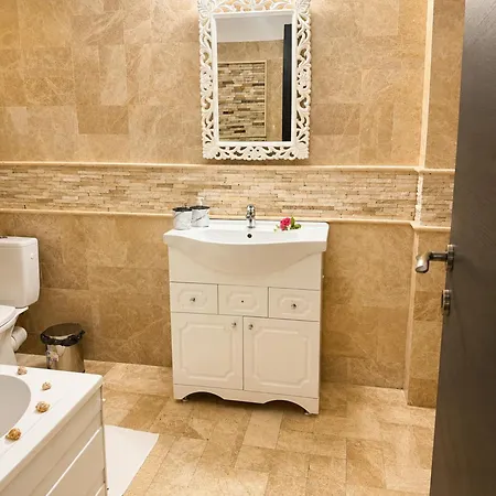 Italia Boutique מלון 3*